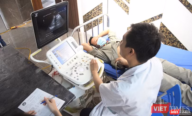 Siêu âm kiểm tra sức khỏe cho công nhân