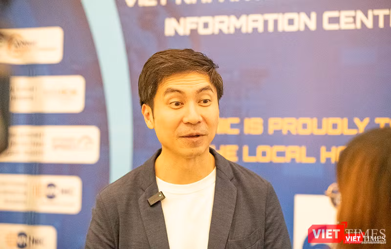 Ông Jia Rong Low, Giám đốc APNIC cho rằng, Việt Nam đang khẳng định vai trò hạt nhân trong cộng đồng Internet Châu Á – Thái Bình Dương, đồng thời mang tới cho cộng đồng tham dự cơ hội hợp tác đặc biệt.