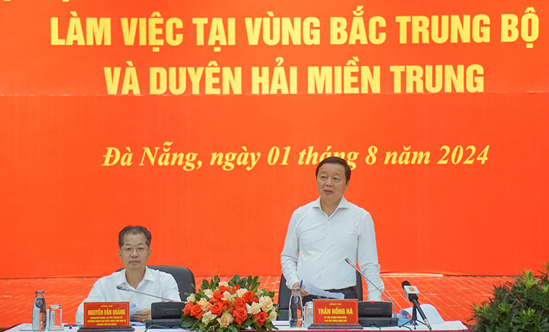 Phó Thủ tướng Trần Hồng Hà phát biểu tại buổi làm việc với các địa phương vùng Bắc Trung Bộ và duyên hải miền Trung.