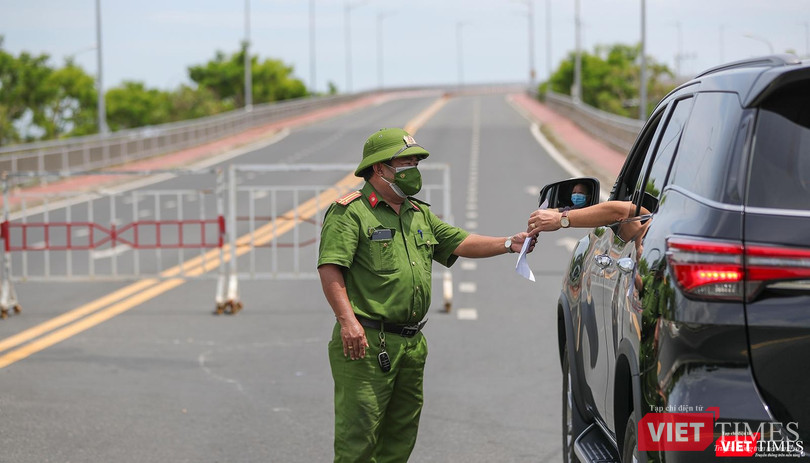 Cầu Thuận Phước dừng lưu thông, phương tiện giao thông buộc phải quay đầu đi hướng khác