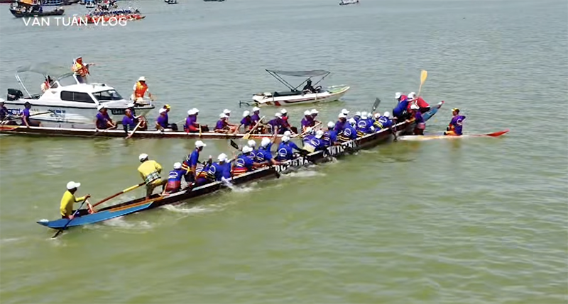 dua thuyen quang nam 8.png