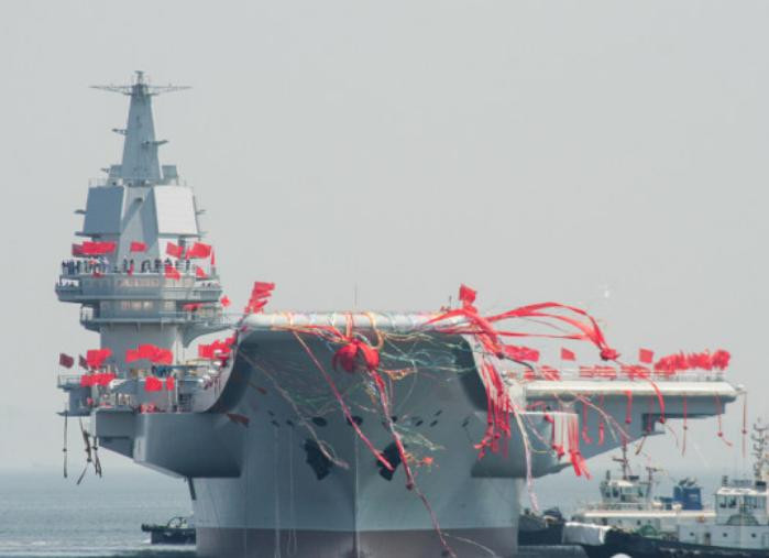 Ngày 26/4/2017, tàu sân bay tự chế đầu tiên Type 001A Trung Quốc hạ thủy. Ảnh: bachchina.com