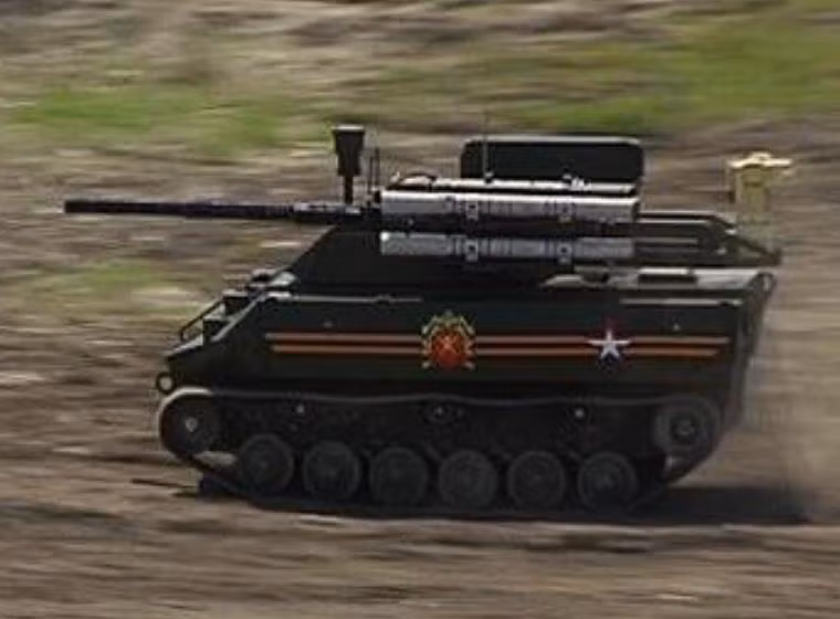 Xe chiến đấu không người lái Uran-9 Nga. Ảnh: Mil.