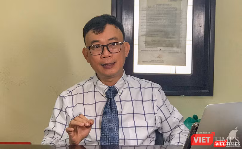 vt_luat su noi gi.jpg