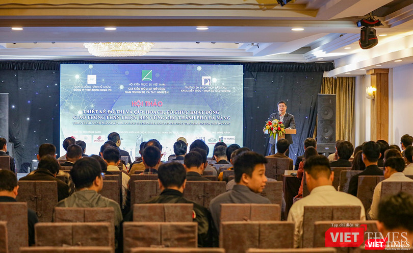 KTS Nguyễn Thu Phong - Phó Chủ tịch hội Kiến trúc sư Việt Nam - phát biểu tại hội thảo