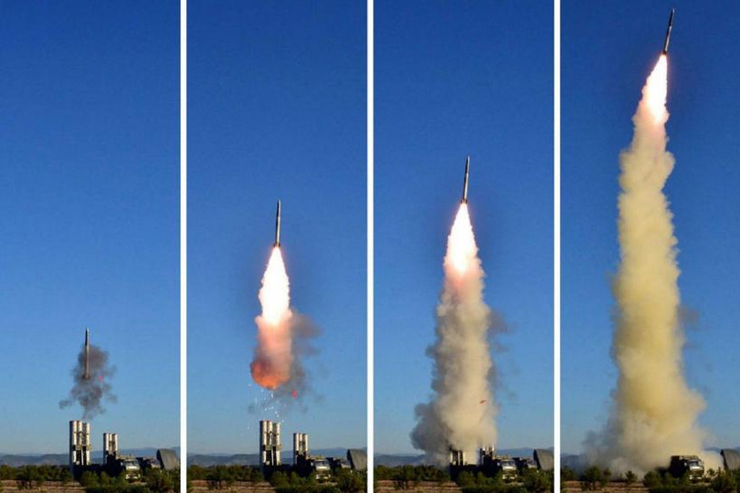 Hệ thống vũ khí dẫn đường chống tàu sân bay mới của Triều Tiên. Ảnh: AFP/Getty Images