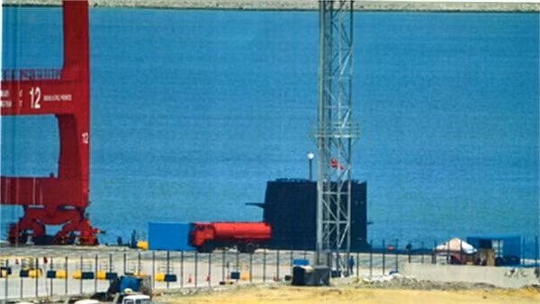 Tàu ngầm thông thường Type 039 Trung Quốc cập cảng Colombo, Sri Lanka (ảnh tư liệu)