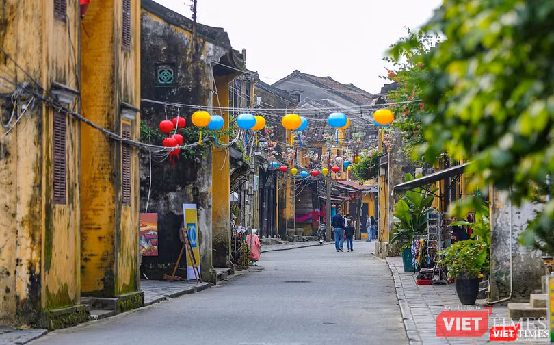 Phố cổ Hội An vắng khách trong những ngày cuối năm 2020