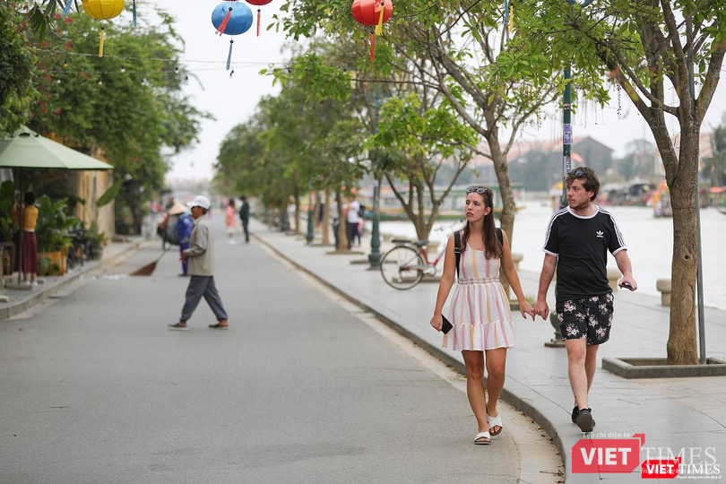 Du khách đến với Hội An Du khách đến với Hội An