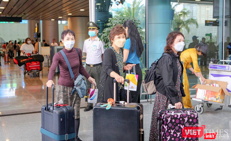 Những du khách đầu tiên trên chặng bay Narita – Đà Nẵng trở lại Đà Nẵng