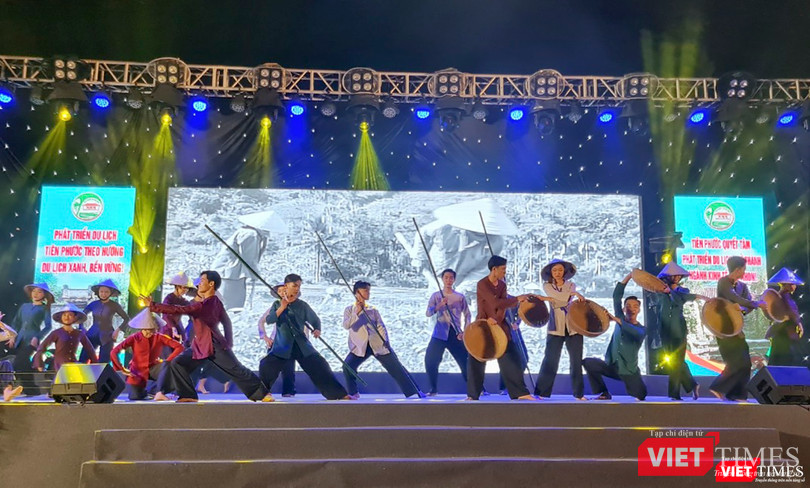 Tiết mục văn nghệ đêm khai mạc