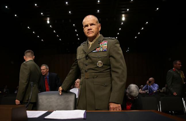 Tư lệnh thủy quân lục chiến Mỹ, thượng tướng Robert Neller.