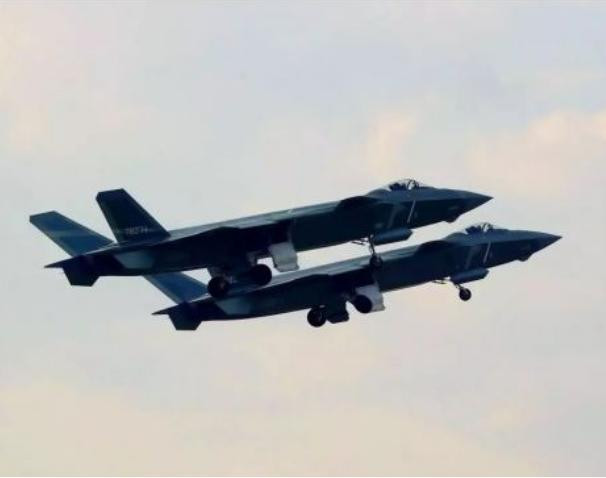 Máy bay chiến đấu tàng hình J-20 Trung Quốc. Ảnh: Sina