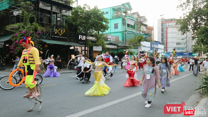 Màn hoạt náo ấn tượng