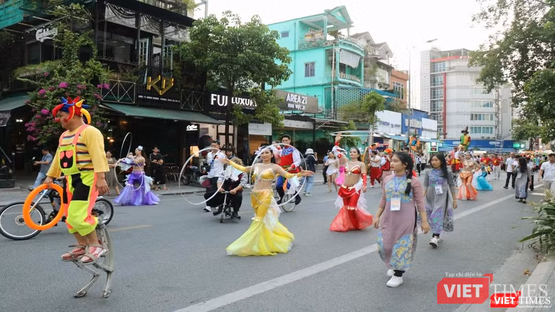 Màn hoạt náo ấn tượng