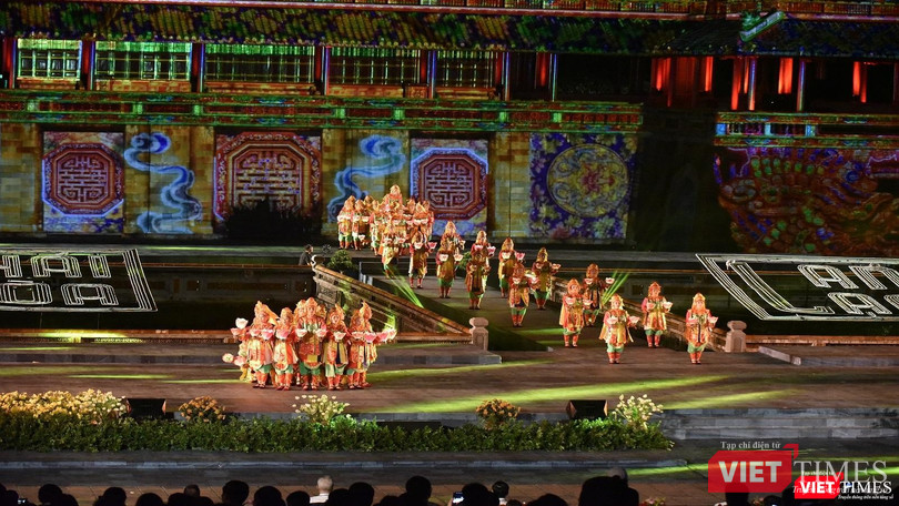 Một tiết mục nghệ thuật trong đêm khai mạc Tuần lễ Festival Huế 2022 diễn ra tối ngày 25/6