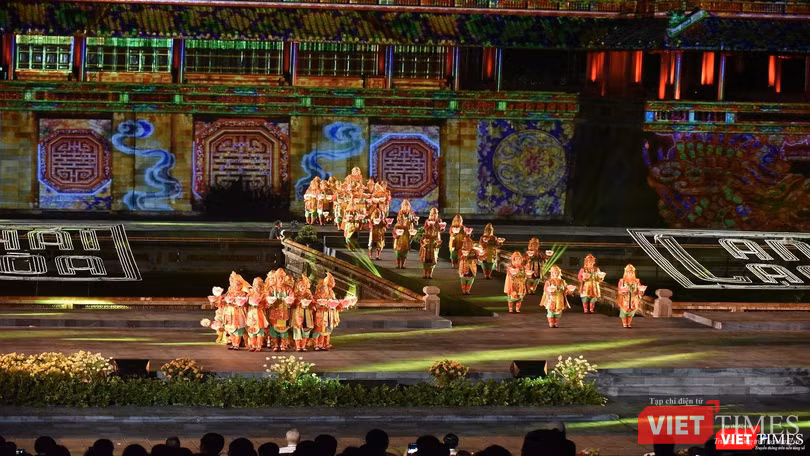 Một tiết mục nghệ thuật trong đêm khai mạc Tuần lễ Festival Huế 2022 diễn ra tối ngày 25/6