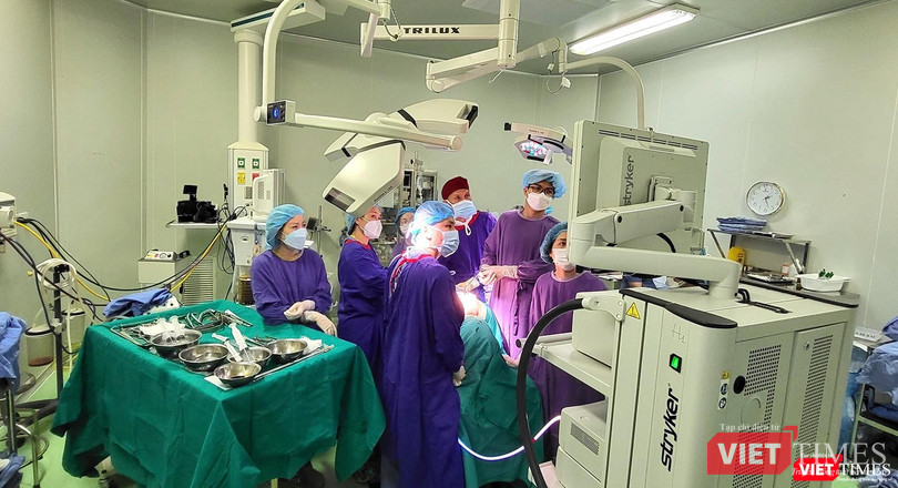 Ca phẫu thuật cho bệnh nhân bị đa u mỡ đối xứng tại Khoa Phẫu thuật tạo hình thẩm mỹ của Bệnh viện Hữu nghị Việt Đức