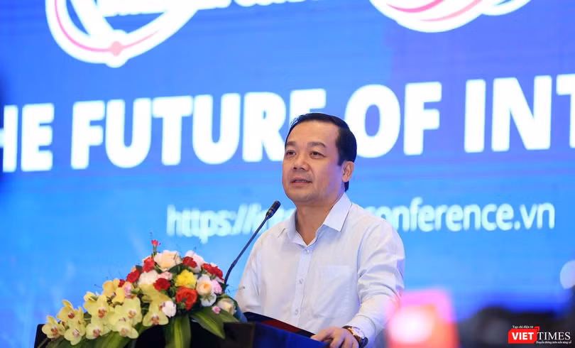 Ông Phạm Đức Long - Thứ trưởng Bộ TT&TT Việt Nam phát biểu tại sự kiện