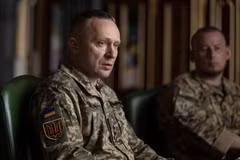 Thiếu tướng Mykhailo Drapatyi tham dự cuộc gặp với Tổng thống Ukraine Volodymyr Zelenskiy, trong bối cảnh Nga tấn công Ukraine, tại Kiev, Ukraine ngày 20/7. Ảnh: Reuters.