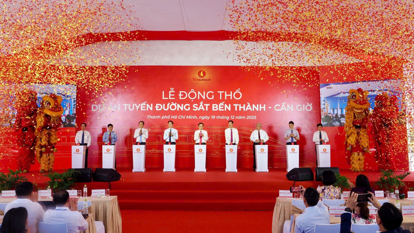 anh-10-le-dong-tho-du-an-tuyen-duong-sat-ben-thanh-can-gio-voi-su-tham-du-cua-bi-thu-thanh-uy-tp-hcm-tran-luu-quang-cung-cac-lanh-dao-tp-hcm-va-doanh-nghiep.jpg