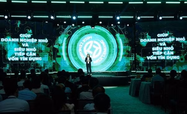 Bà Nguyễn Thị Ngoan chia sẻ hành trình phát triển MISA Lending từ trăn trở giúp doanh nghiệp nhỏ và siêu nhỏ, hộ kinh doanh tiếp cận vốn vay, giải quyết bài toán thúc đẩy kinh tế của đất nước