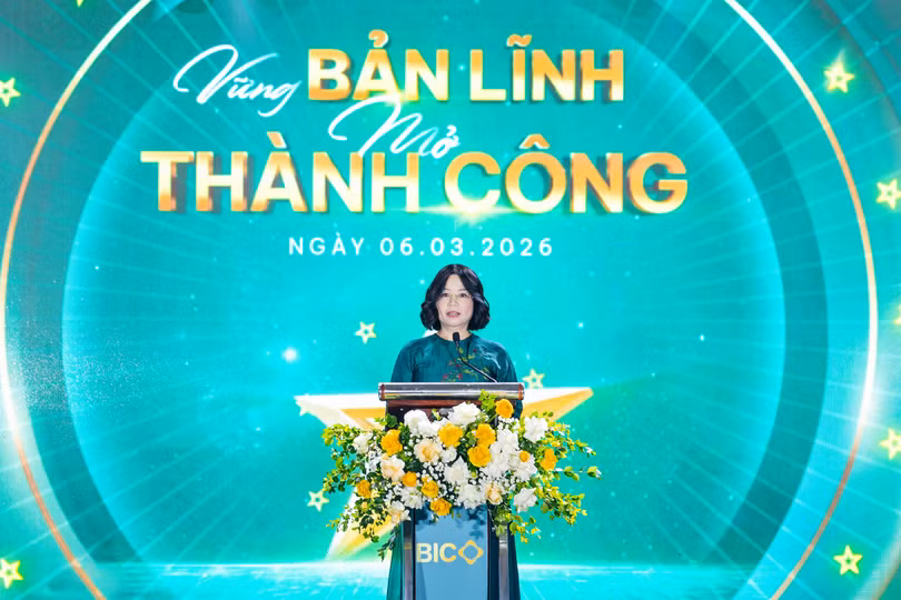 tong-giam-doc-bic-doan-thi-thu-huyen-phat-bieu-tai-hoi-nghi-tong-ket-2025-va-phat-dong-khkd-2026.jpg