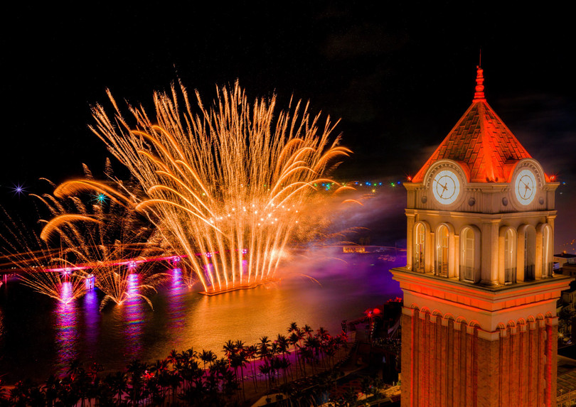 Từ căn hộ The Sunset, cư dân vẫn có thể tận hưởng các show diễn nghệ thuật. Ảnh: Ánh Dương.