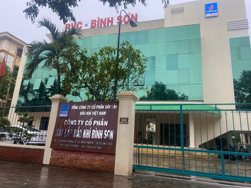 tru-so-cua-pvc-binh-son-tai-quang-ngai.jpg