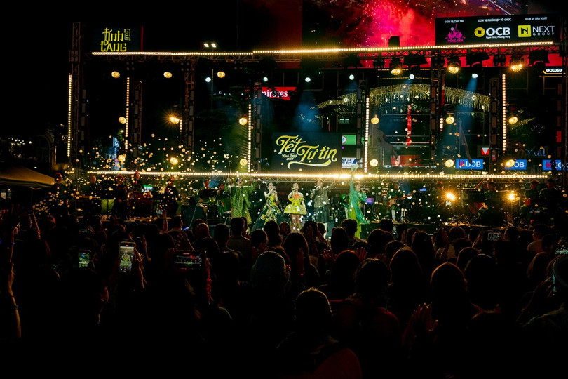 Đêm nhạc “Tết Tự Tin” mang đến không gian âm nhạc đặc sắc, nơi giao thoa nét đẹp giữa các giá trị truyền thống và tính nghệ thuật đương đại