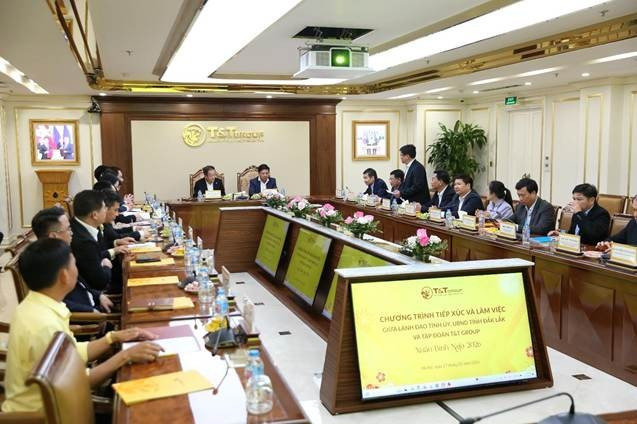 Quang cảnh buổi làm việc. (Ảnh: T&amp;T Group)