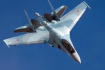 Máy bay chiến đấu Su-35 của Lực lượng Không quân Vũ trụ Nga. Ảnh: MW.