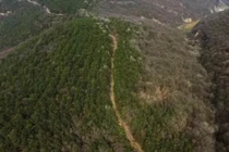 Một đoạn đường thuộc Tần trực đạo đã được xác định trước đó. Các nhà khảo cổ học đang dần dần ghép nối toàn bộ tuyến đường. Ảnh: SCMP.