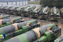 Tên lửa đạn đạo DF-26 của Lực lượng Tên lửa Quân Giải phóng Nhân dân Trung Quốc. Ảnh: MW.