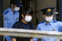 Bị cáo Tetsuya Yamagami đã bắn ông Abe giữa ban ngày bằng một khẩu súng tự chế tại nhà. Ảnh: Reuters.