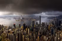 Nồng độ vi nhựa trong không khí cao hơn nhiều so với ước tính cũ. Ảnh: PM.