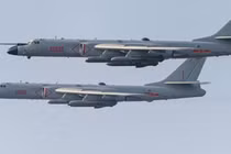 Các máy bay ném bom H-6 của Trung Quốc. Ảnh: MW.