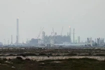 Các cơ sở sản xuất khí tự nhiên hóa lỏng của tập đoàn QatarEnergy tại Khu công nghiệp Ras Laffan. Ảnh: Reuters.