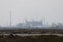 Các cơ sở sản xuất khí tự nhiên hóa lỏng của tập đoàn QatarEnergy tại Khu công nghiệp Ras Laffan. Ảnh: Reuters.