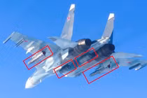 Chiến đấu cơ Su-30SM2 của Hải quân Nga trang bị tên lửa Kh-31 và bom RBK-500. Ảnh: MW.