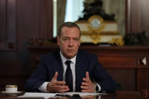 Phó Chủ tịch Hội đồng An ninh Nga Dmitry Medvedev tham dự cuộc phỏng vấn với Reuters, TASS và WarGonzo tại vùng Moscow, Nga ngày 29/1. Ảnh: Reuters.