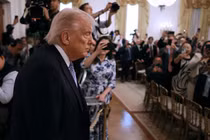 Tổng thống Mỹ Donald Trump tại hội nghị thượng đỉnh doanh nghiệp nhỏ ở Phòng Đông của Nhà Trắng, Washington, DC, ngày 4/5. Ảnh: Getty.