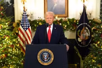 Tổng thống Mỹ Donald Trump phát biểu trước toàn quốc từ Nhà Trắng ở Washington, D.C., ngày 17/12. Ảnh: AFP.