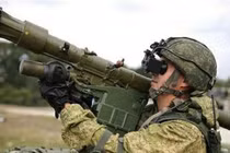 Hệ thống tên lửa đất đối không 9K333 Verba của Nga. Ảnh: MW.