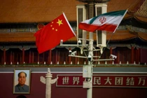 Trung Quốc, đối tác thương mại lớn nhất của Iran, sẽ nằm trong số các quốc gia bị ảnh hưởng nhiều nhất bởi các mức thuế mới của Mỹ nhắm vào quan hệ thương mại của Tehran. Ảnh: Reuters.