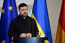 Tổng thống Ukraine Volodymyr Zelensky trong cuộc họp báo với Thủ tướng Đức tại Phủ Thủ tướng ở Berlin ngày 14/4 trong khuôn khổ cuộc tham vấn giữa chính phủ Đức và Ukraine. Ảnh: AFP.