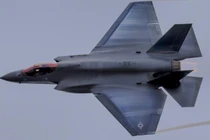 Chiến đấu cơ F-35C của Hải quân Mỹ. Ảnh: MW.