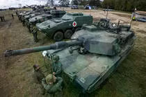 Một cuộc diễn tập quân sự của NATO diễn ra tại Ba Lan. Ảnh: Getty.