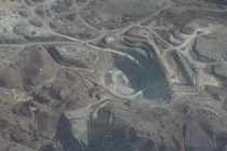 Năm ngoái, mỏ đồng này ở Pakistan đã khai thác được hàng trăm triệu USD, tương đương 22.000 tấn. Pakistan cho biết họ còn nhiều trữ lượng khác chưa được khai thác, và Tổng thống Mỹ Donald Trump đang quan tâm đến vấn đề này. Ảnh: CNN.