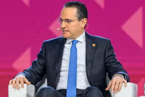 Giám đốc điều hành Shell, ông Wael Sawan, phát biểu tại một hội nghị năng lượng ở Qatar vào tháng 2. Ảnh: Getty.